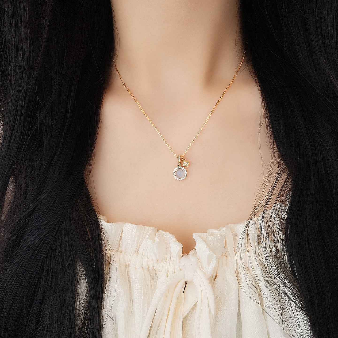 “Aqua Clover” S925 Sterling Silver Aquamarine Clover Necklace - Image 2