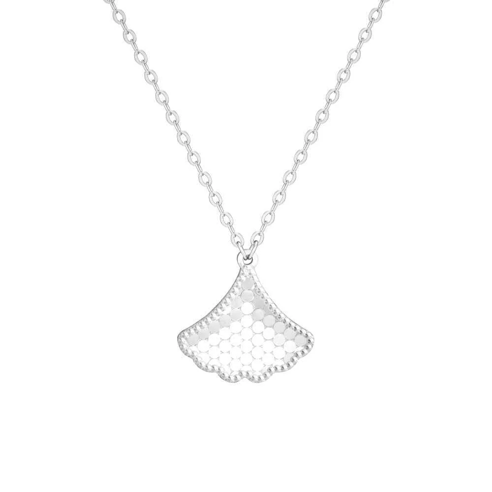 “Autumn Gleam” 925 Sterling Silver Textured Maple Pendant Necklace