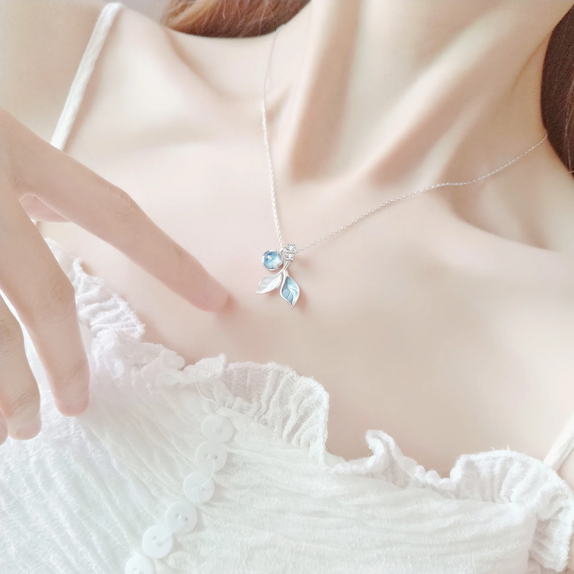 “Azure Forest Glow” 925 Sterling Silver Blue Glass Leaf Jewelry Set - Image 5