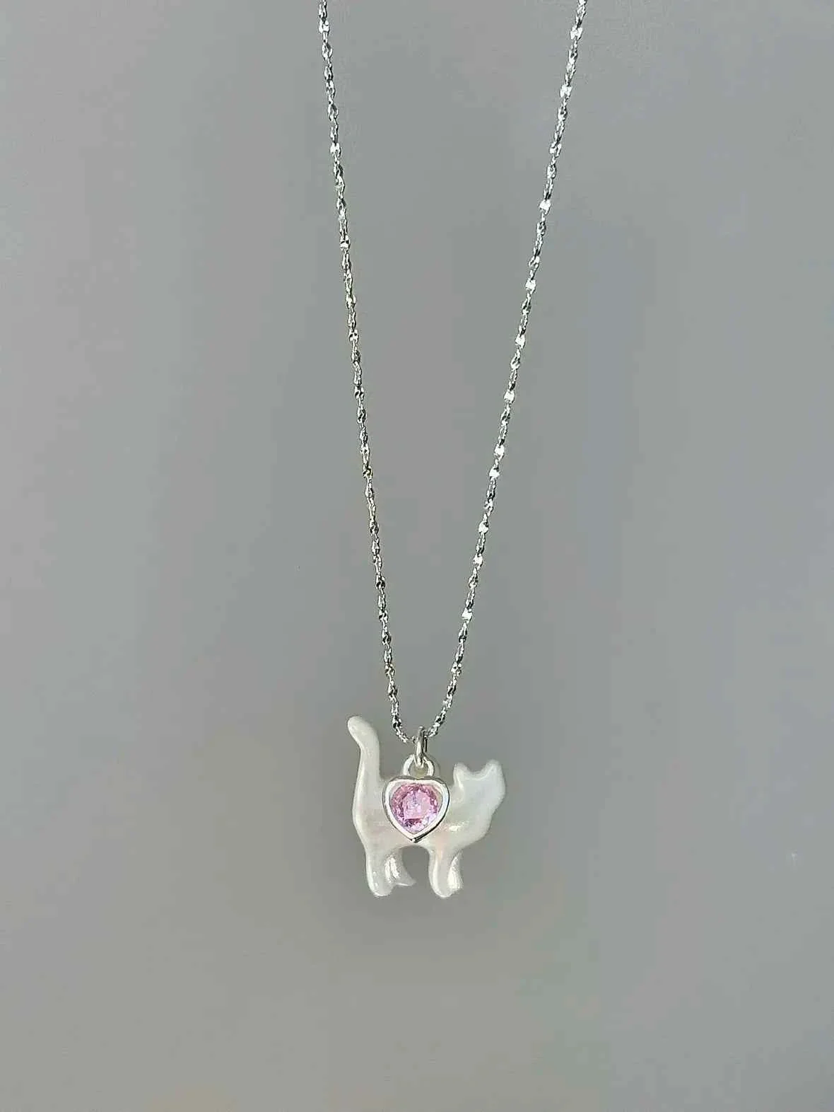"Be Your Meow" 925 Sterling Silver Pink Heart Zircon and White Mother-of-Pearl Cat Necklace - Delicate and Elegant - Image 6