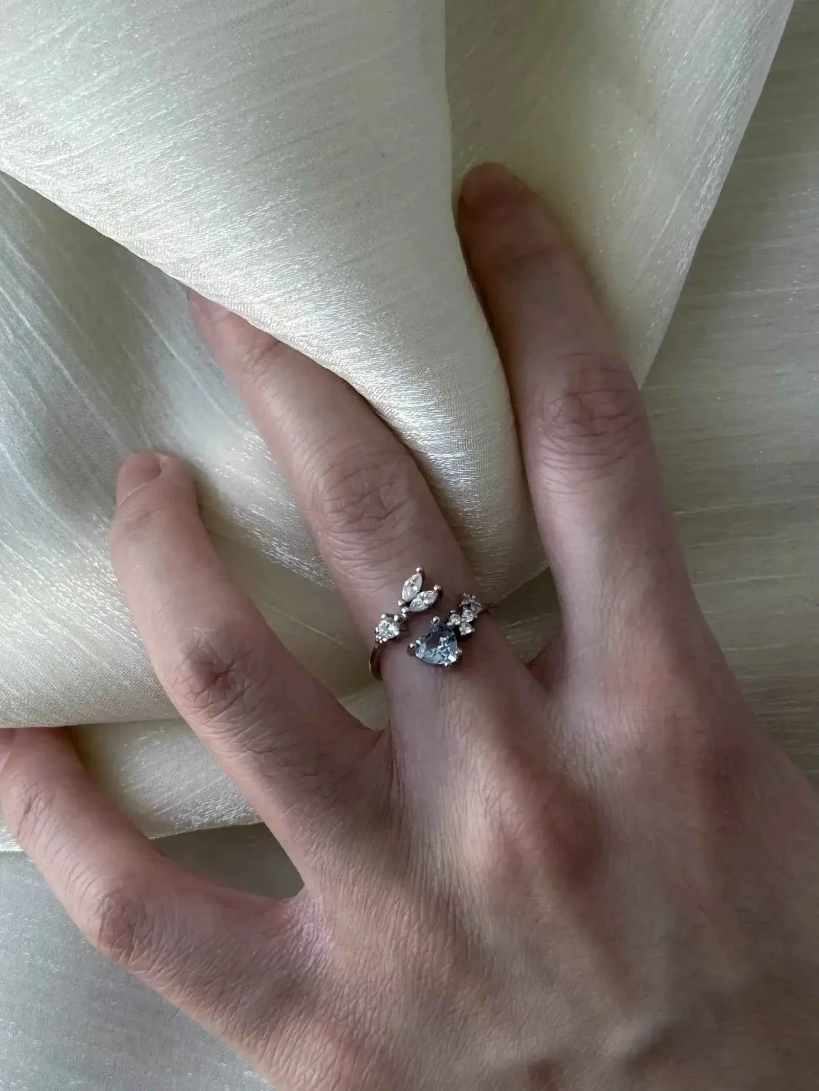 "Deep Sea Token" 925 Sterling Silver Blue Fish Tail Ring - Unique, Elegant, and Cool Chic - Image 7