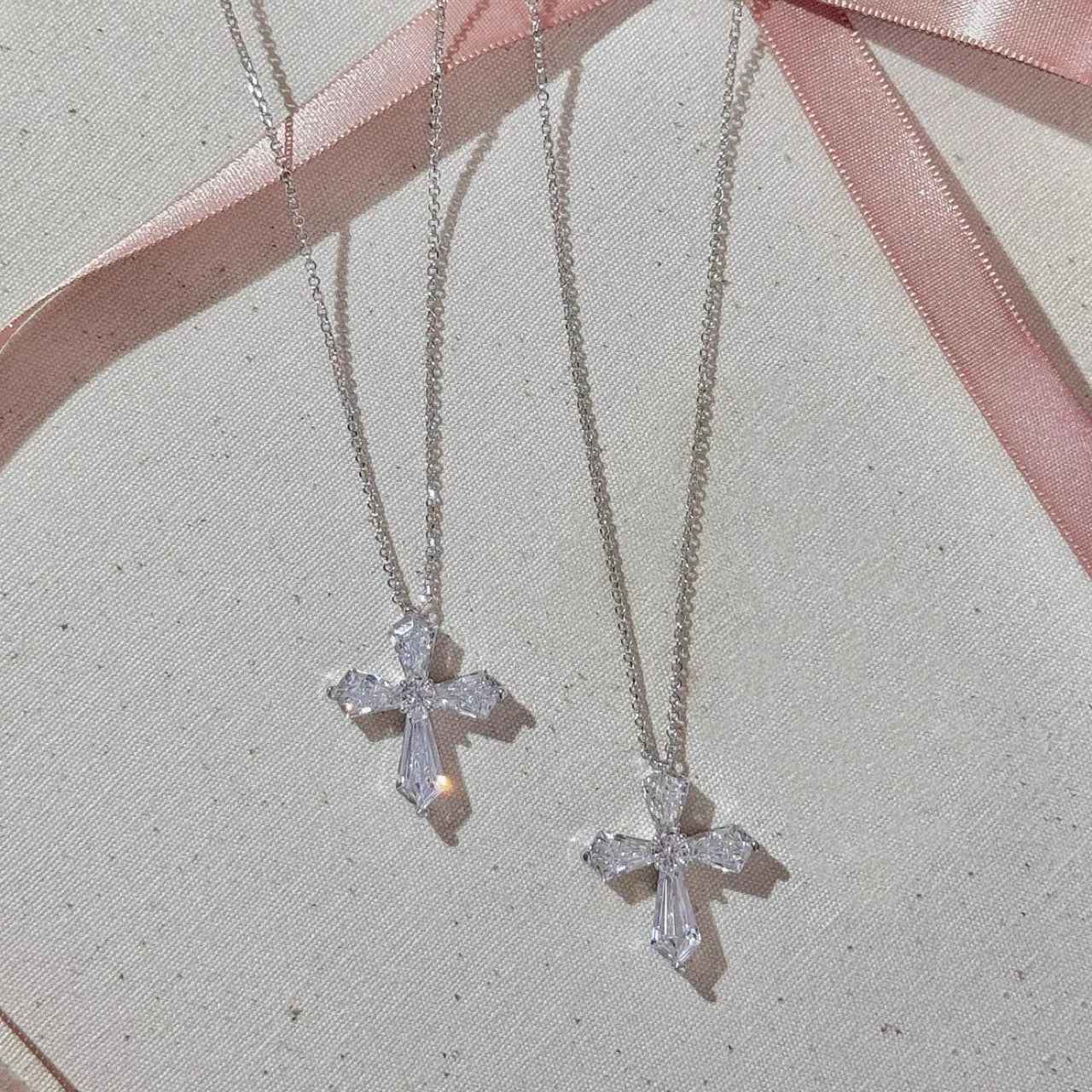 "Edgeless Cross" 925 Sterling Silver Necklace – Seamless Sparkle & Minimalist Faith - Image 5