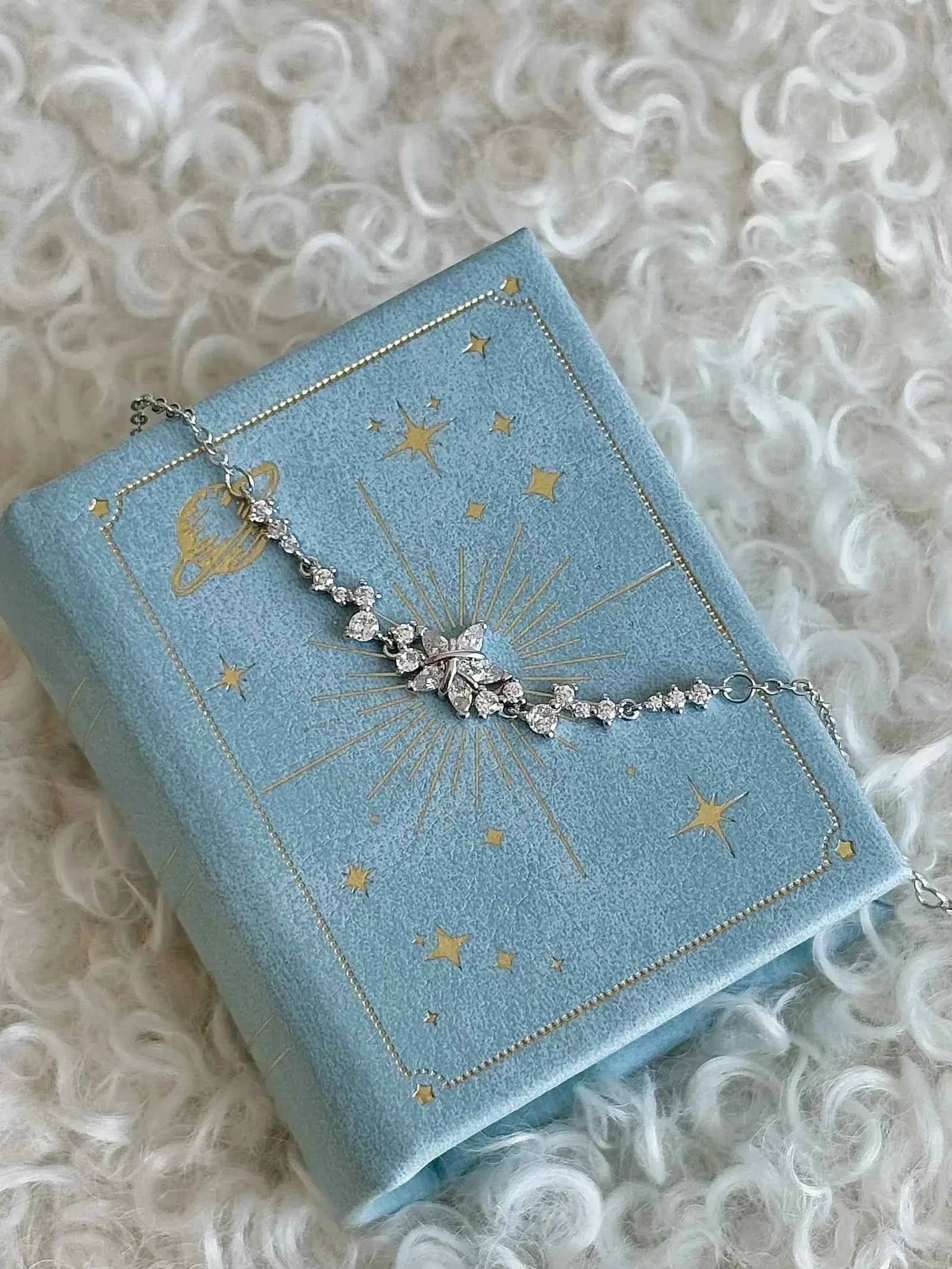 "Galactic Fragments" Fully Diamond-Studded Star Bracelet in 925 Sterling Silver - Chic, Refined, and Unique - Image 4
