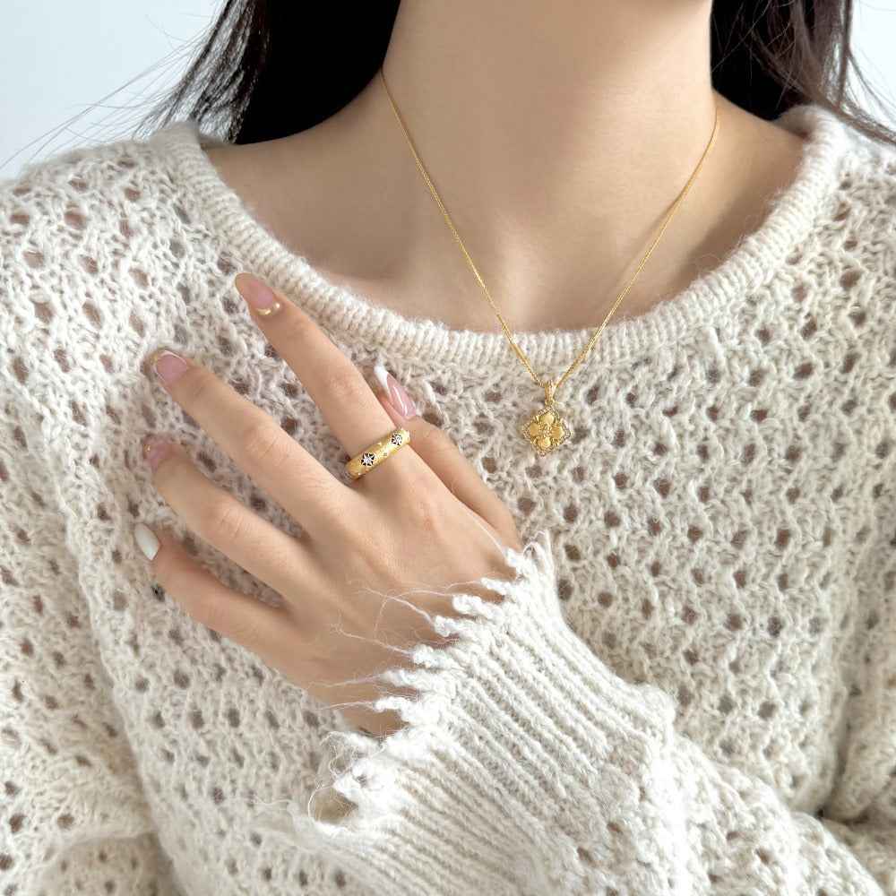 "Gilded Bloom" 925 Sterling Silver Filigree Clover Necklace & Ring Set - Image 3