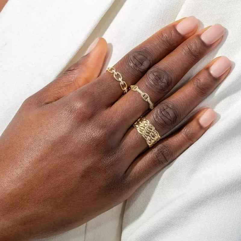 "Golden Link" 925 Sterling Silver Pavé Chain Ring - Image 2