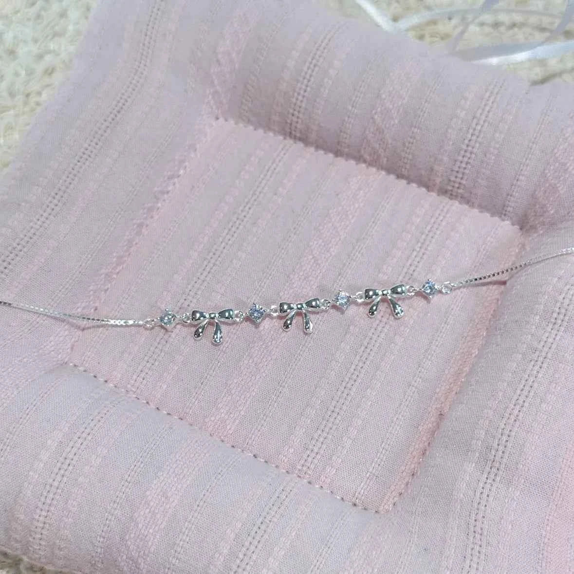 "Korean Bow" 925 Sterling Silver Bow Bracelet with Zircon – Sweet & Shimmering - Image 5
