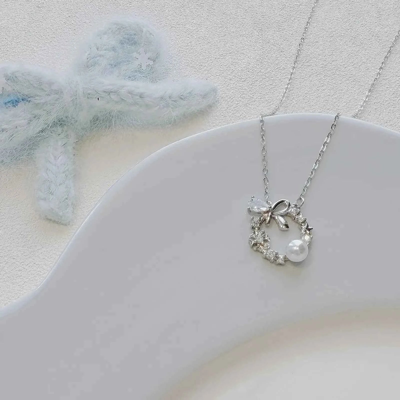 "Lucky Garland" 925 Sterling Silver Bow and Snowflake Necklace - Elegant and Unique - Image 6