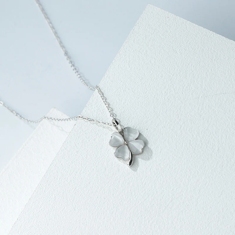 “Lucky Lumière” S925 Sterling Silver Cat’s Eye Clover Necklace - Image 4