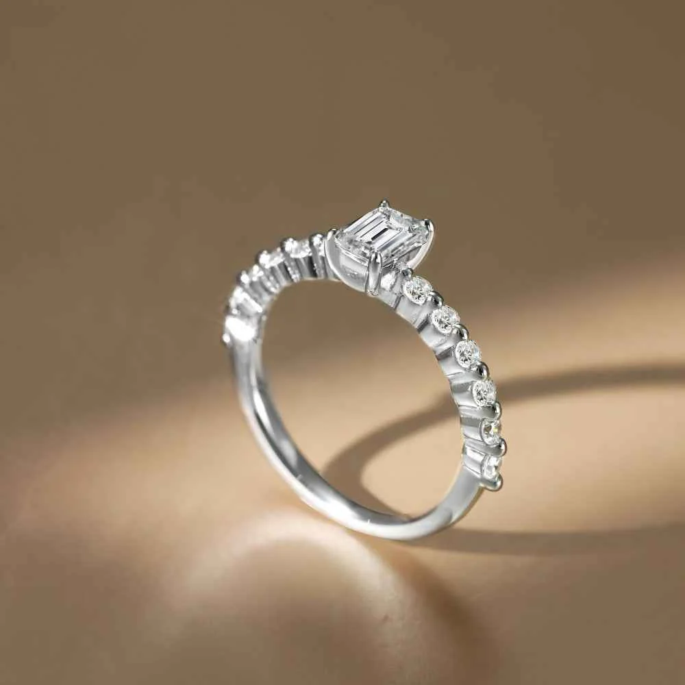 “Luminous Promise” 925 Sterling Silver 0.6CT Emerald-Cut Moissanite Ring - Image 4