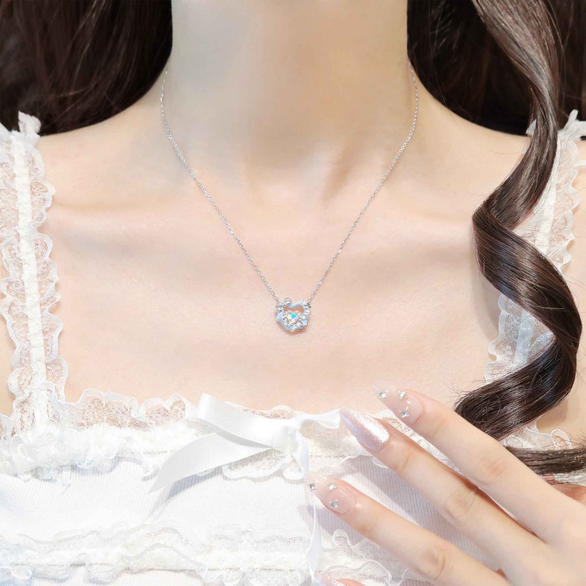 “Luna Pulse” 925 Sterling Silver Glow Heart Wreath Necklace - Image 2