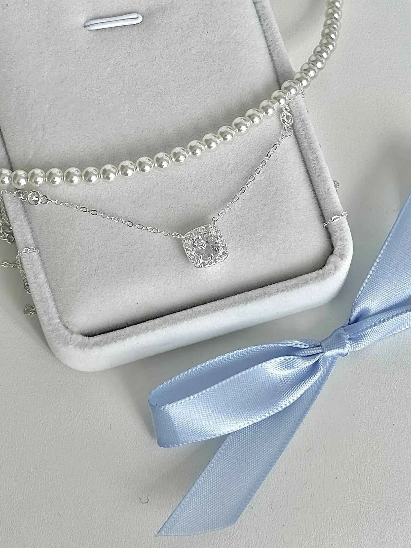 "Oil Painting Maiden" 925 Sterling Silver Cube Sugar Diamond and Pearl Vintage Layered Necklace - Low Luxury, Elegant, and Refined - Image 7
