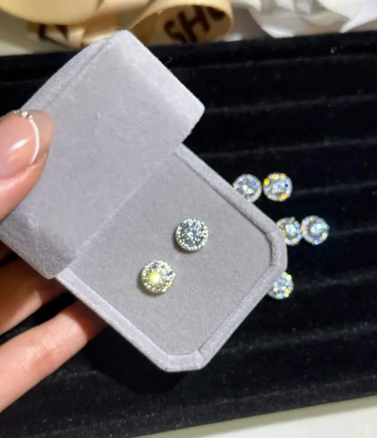 "One-Carat Sparkle" Stud Earrings – 5A Cubic Zirconia with 999 Silver Posts - Image 3