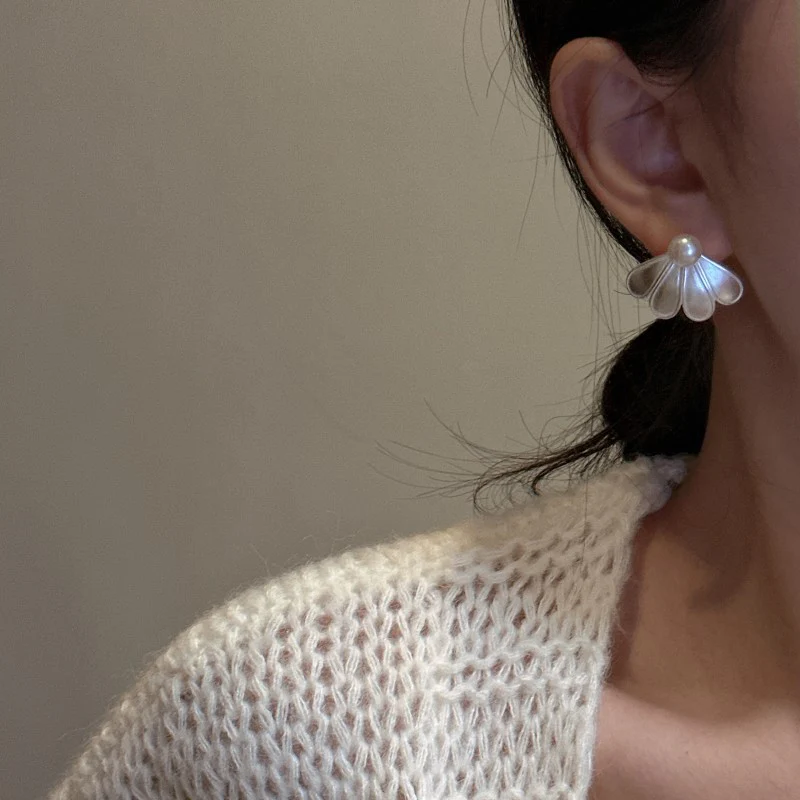 "Petal Grace" 925 Sterling Silver Pearl Earrings - Image 2