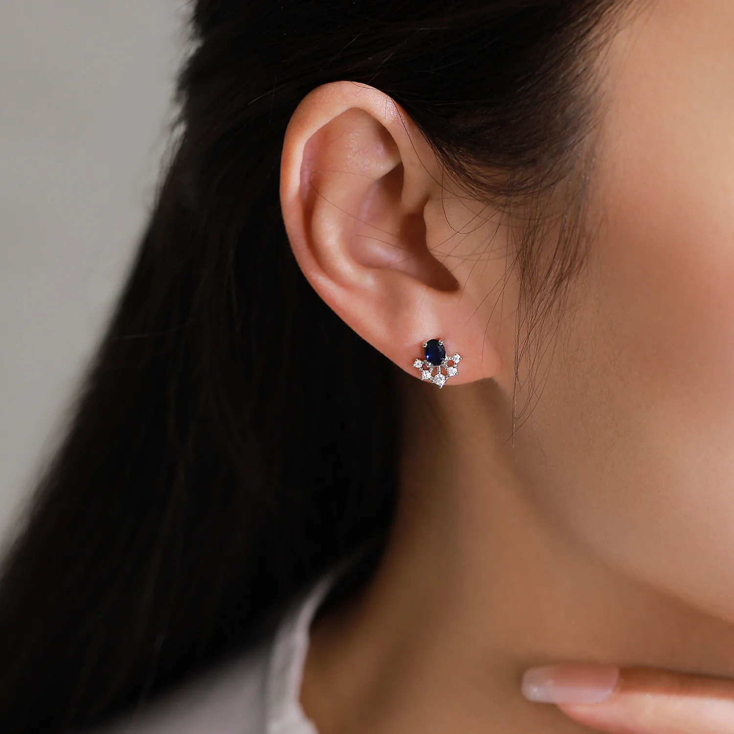 “Royal Solstice” 925 Sterling Silver Sapphire Halo Jewelry Set - Image 4