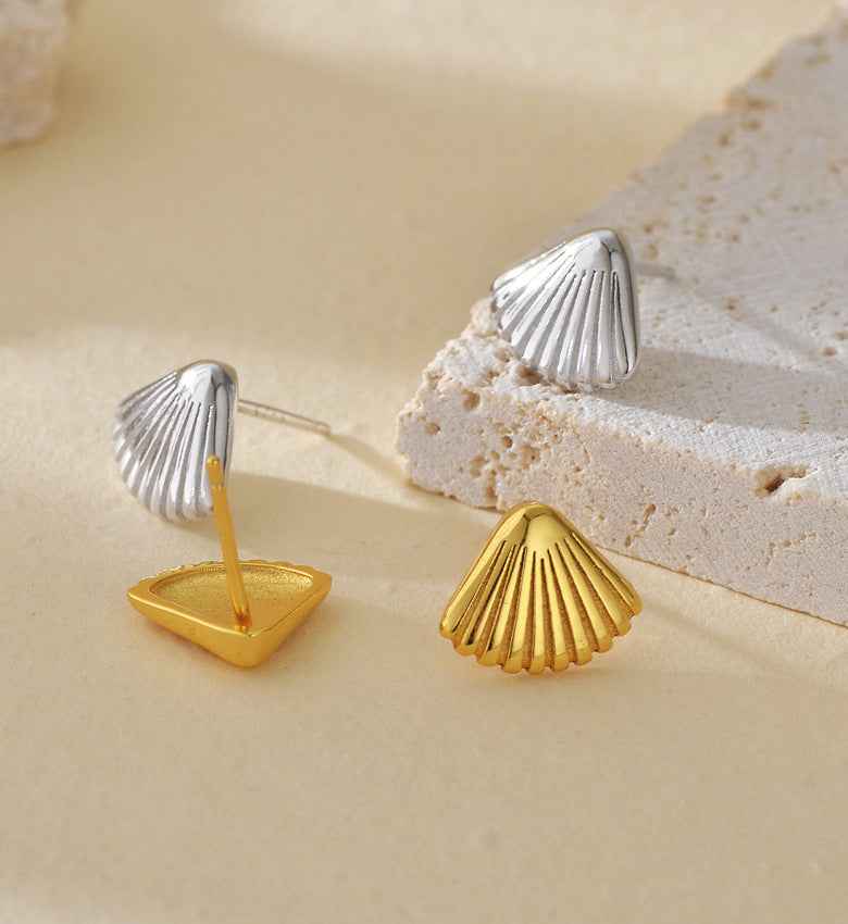 “Seaside Shell” S925 Sterling Silver Fan-Shaped Stud Earrings - Image 4