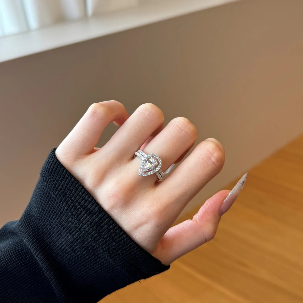 “Twin Tear Grace” S925 Sterling Silver Pear-Cut Ring Set - Image 4