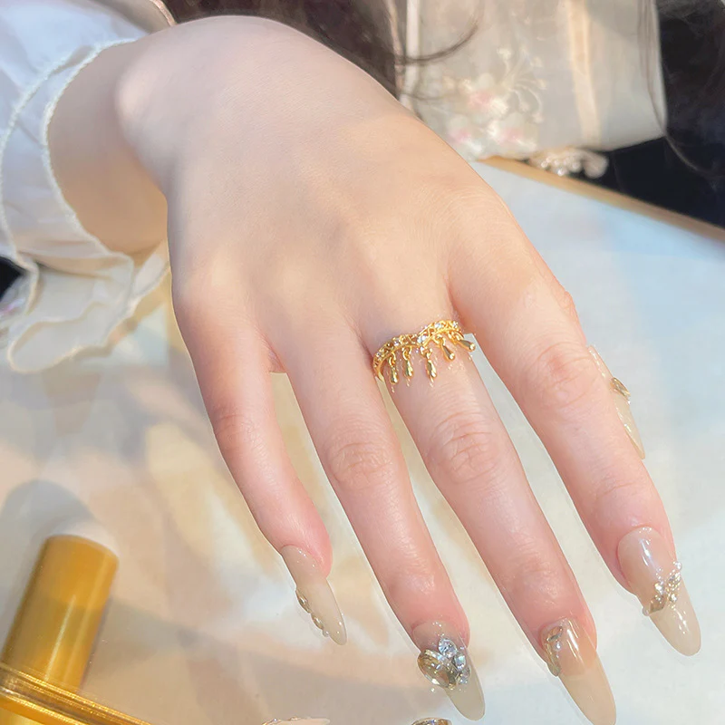 “Velour Royale” S925 Sterling Silver Vintage Tassel Ring - Image 2
